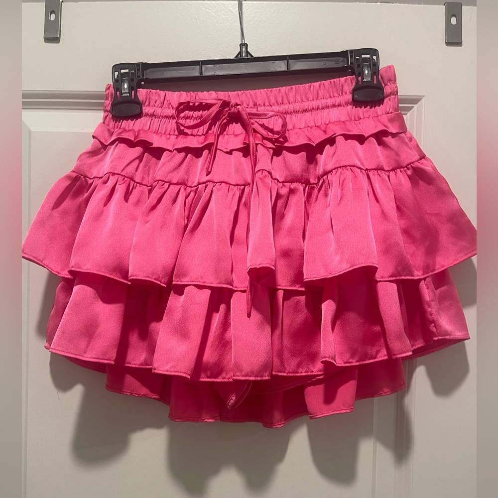 Day+moon Hot pink ruffle skort